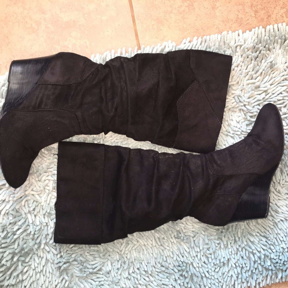 Rampage Shireen Black Faux Suede Boot