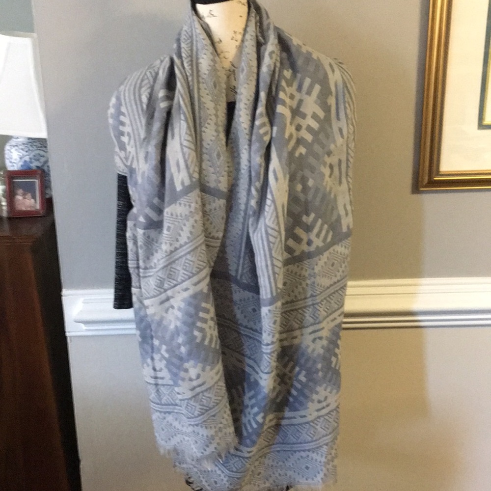 Sky/light blue scarf with pattern