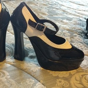 Amazing Mary Jane pleaser heels size 11