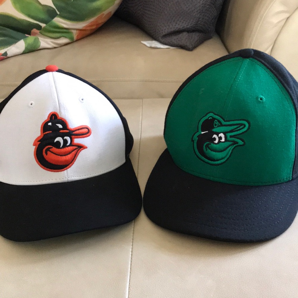 Lot of 2 Baseball caps - Picture 1 of 6