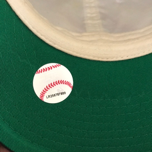 Lot of 2 Baseball caps - Picture 2 of 6