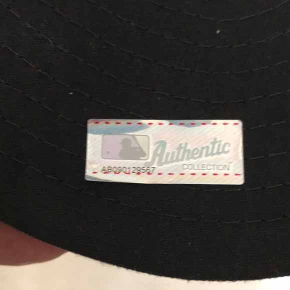 Lot of 2 Baseball caps - Picture 4 of 6