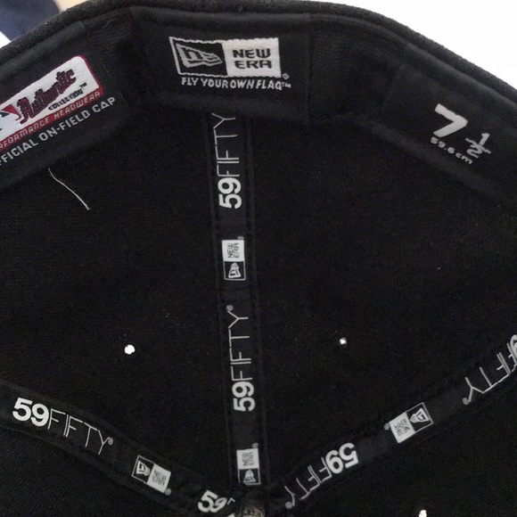 Lot of 2 Baseball caps - Picture 5 of 6