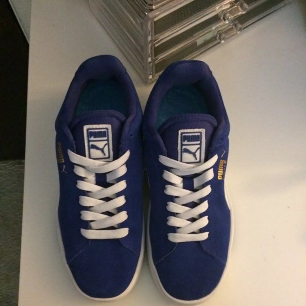 Brand new puma suede shoes 4y