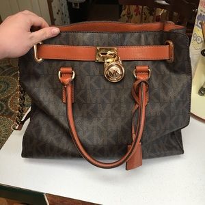 Michael kors purse