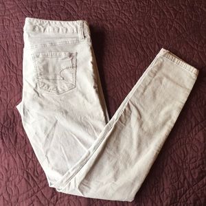 Light grey American Eagle corduroy jegging