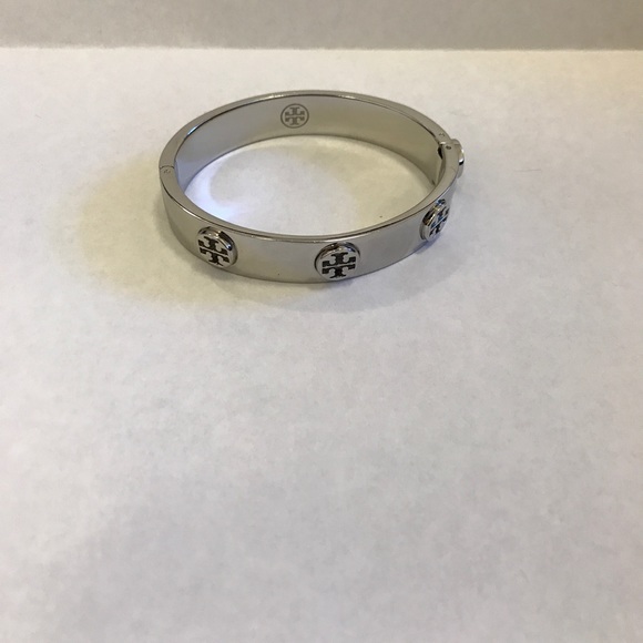 Tory Burch Metal Logo Bracelet stainless steel - Picture 4 of 7