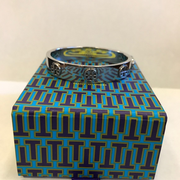 Tory Burch Metal Logo Bracelet stainless steel - Picture 7 of 7