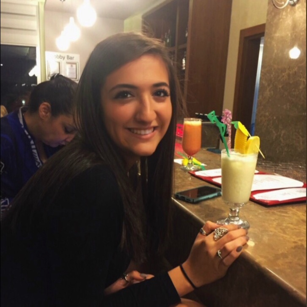 Meet your Posher, Lydia