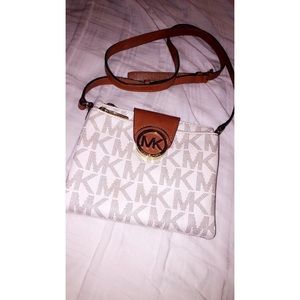 Michael kors shoulder bag