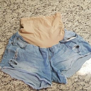 Maternity shorts