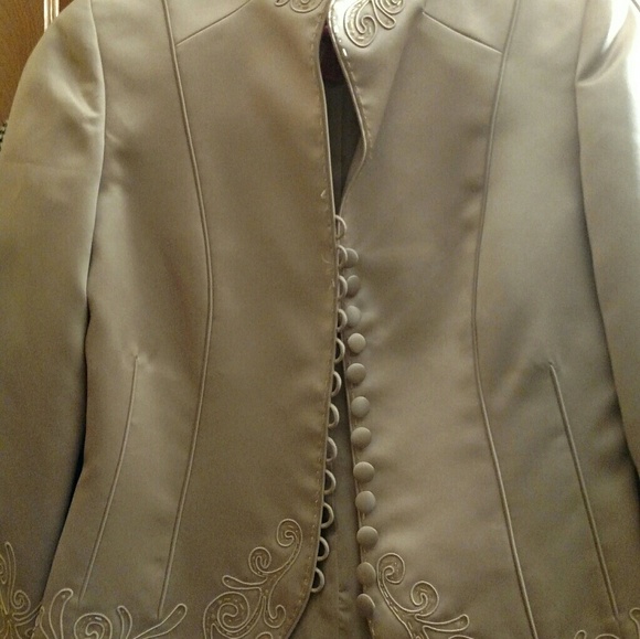 Gorgeous silk jacket - Picture 2 of 5