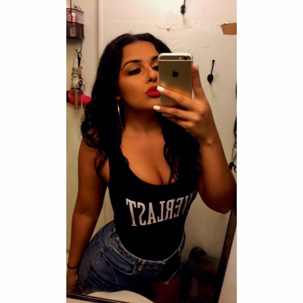 Meet your Posher, Jess