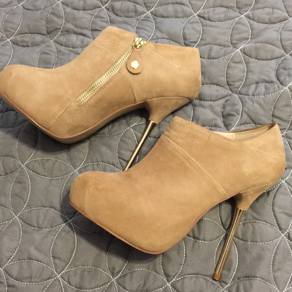 Tan suede heels
