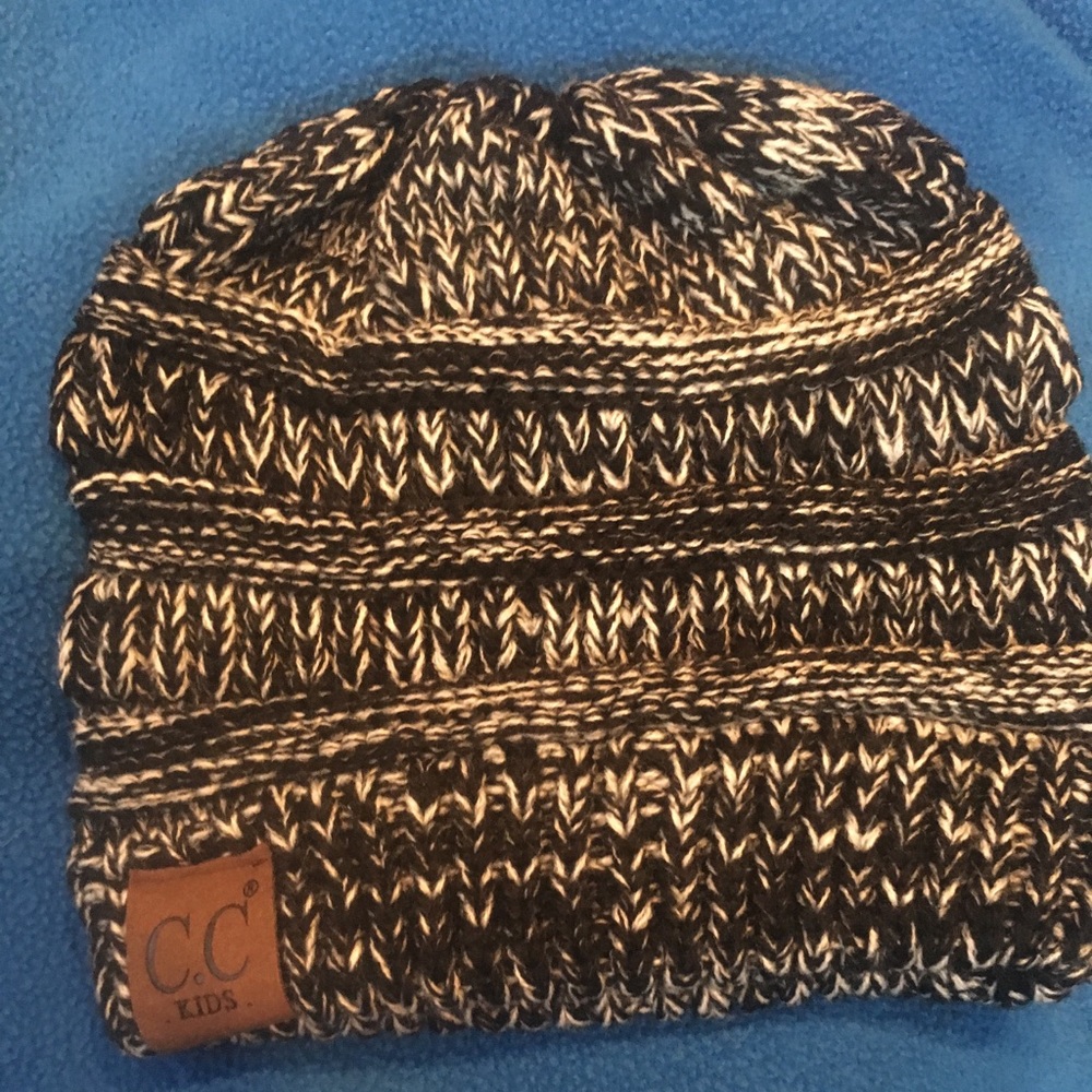 Kids messy bun beanie