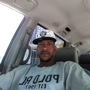 Meet your Posher, Derek