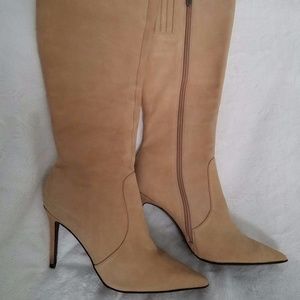 Colin Stuart Size 8.5 Camel Leather Boots