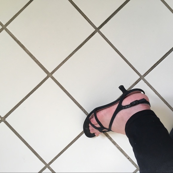 Stuart Weitzman - Picture 1 of 5