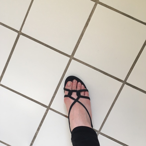 Stuart Weitzman - Picture 2 of 5