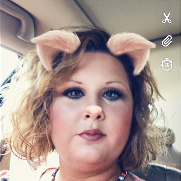 Meet your Posher, Katie - Picture 1 of 1