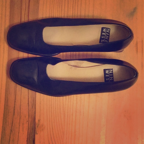 Nine West Shoes - Navy Blue Leather Nine West Shoes size 10