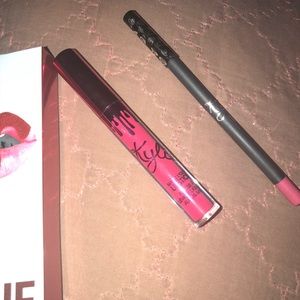 BRAND NEW Kylie lip kit - Valentine