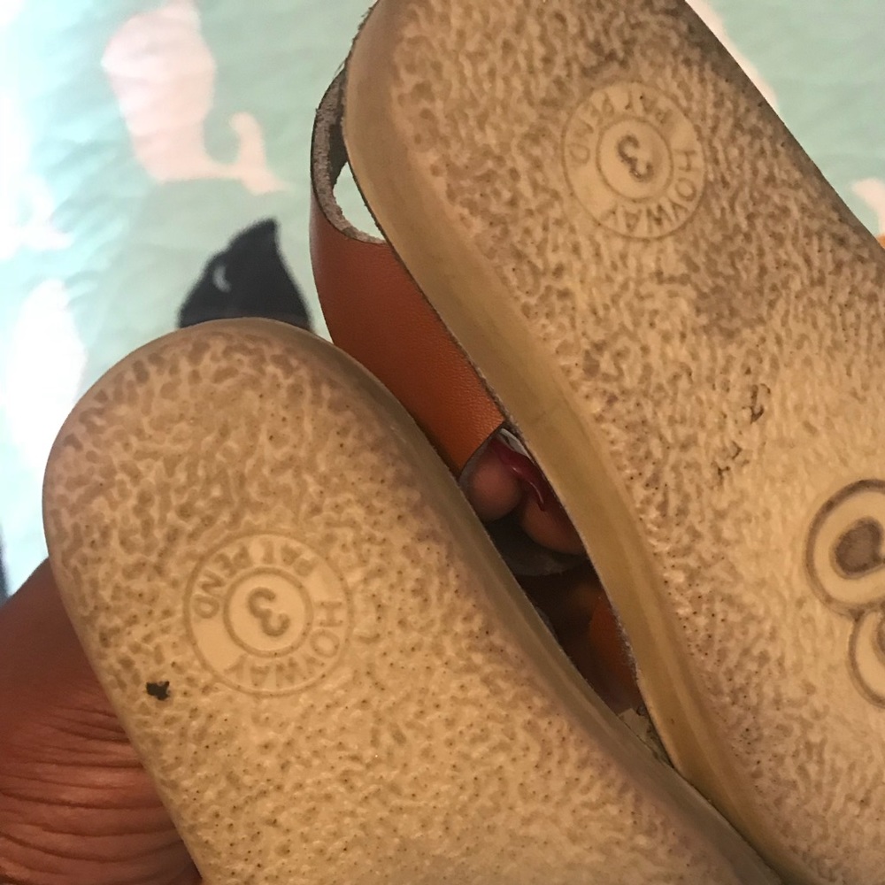 Sandals - Picture 2 of 3