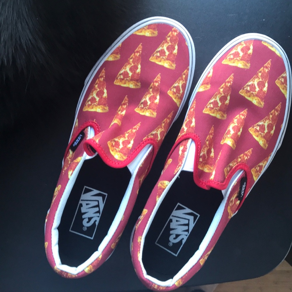 Pizza Slip in Vans