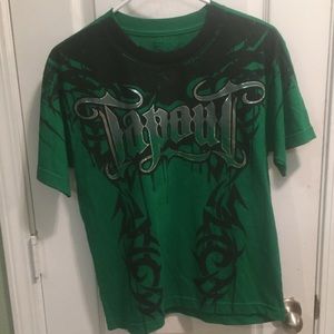 Tapout green large 14-16 Boys t-shirt NWOT
