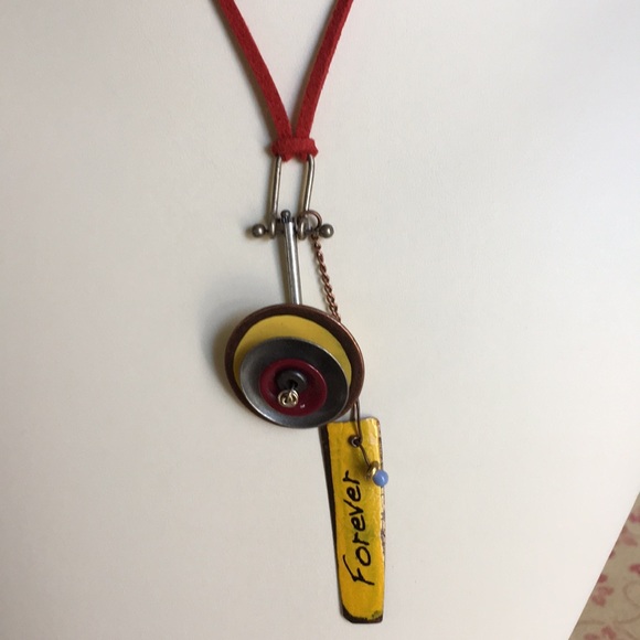 Necklace - Picture 1 of 2