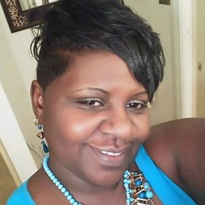 Meet your Posher, Nickie