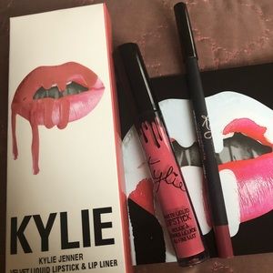 BRAND NEW Kylie Lip kit - Harmony