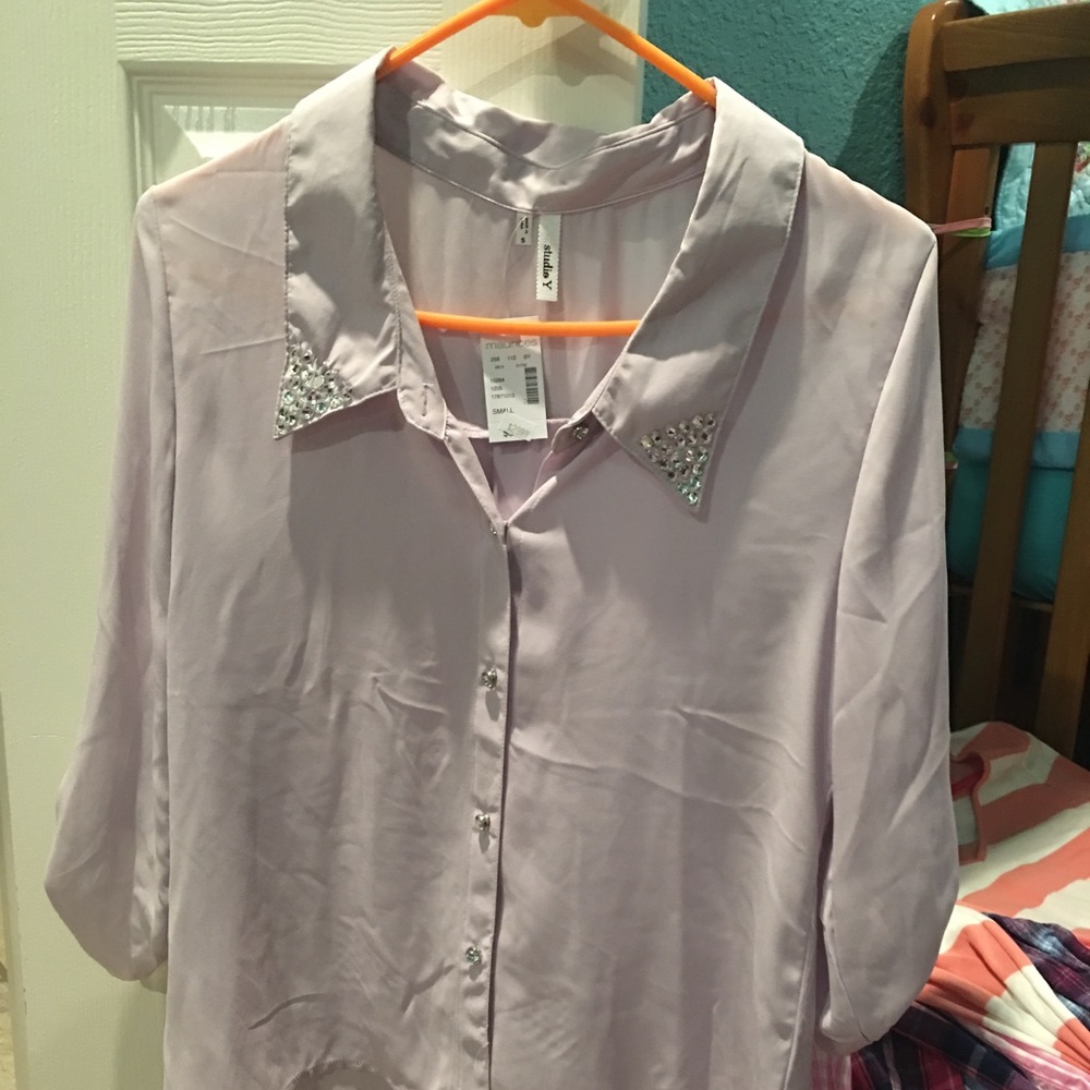 ✅✅SOLD✅✅NWT maurices small Lavender blouse