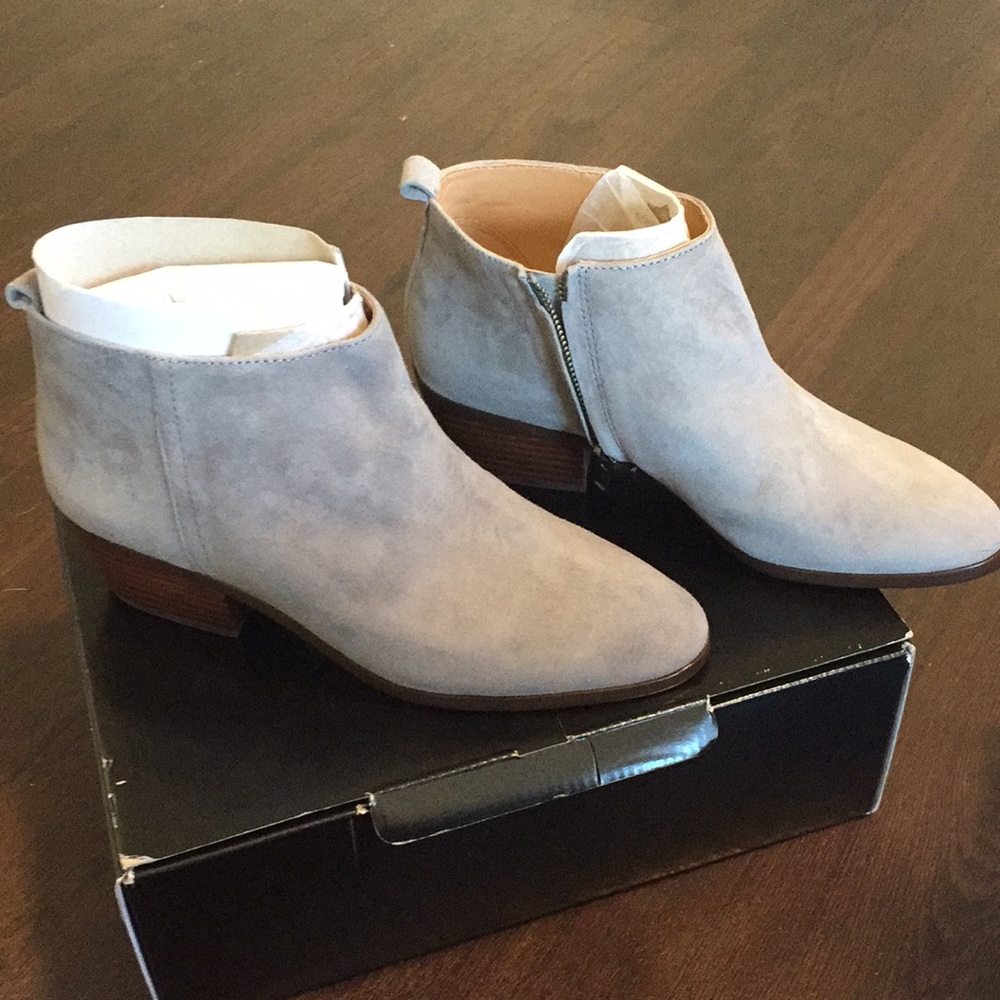 🎉sale💓NWB JCrew gray Suede Sawyer booties 8