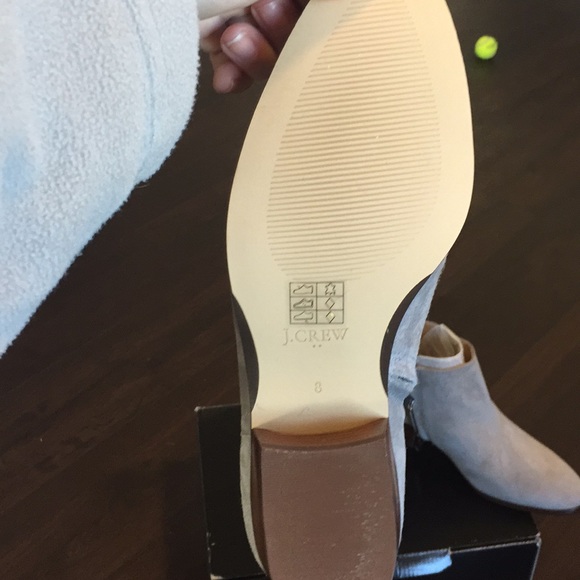🎉sale💓NWB JCrew gray Suede Sawyer booties 8 - Picture 4 of 4