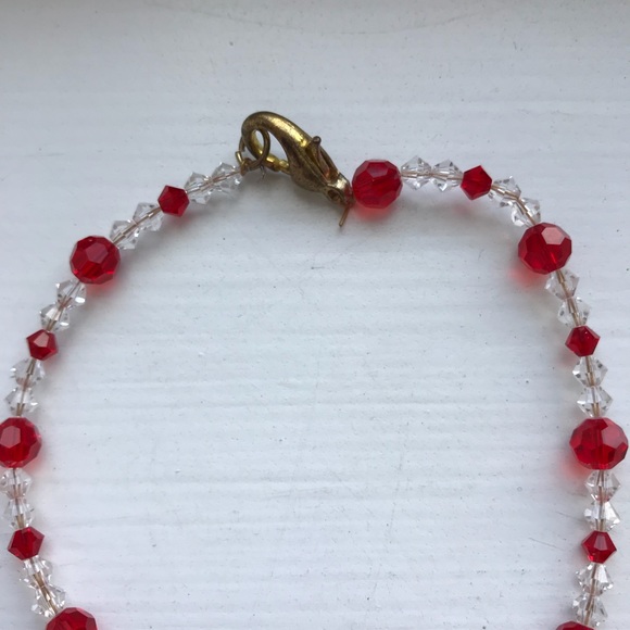 Vintage red & clear (white) beaded bracelet - Picture 2 of 6
