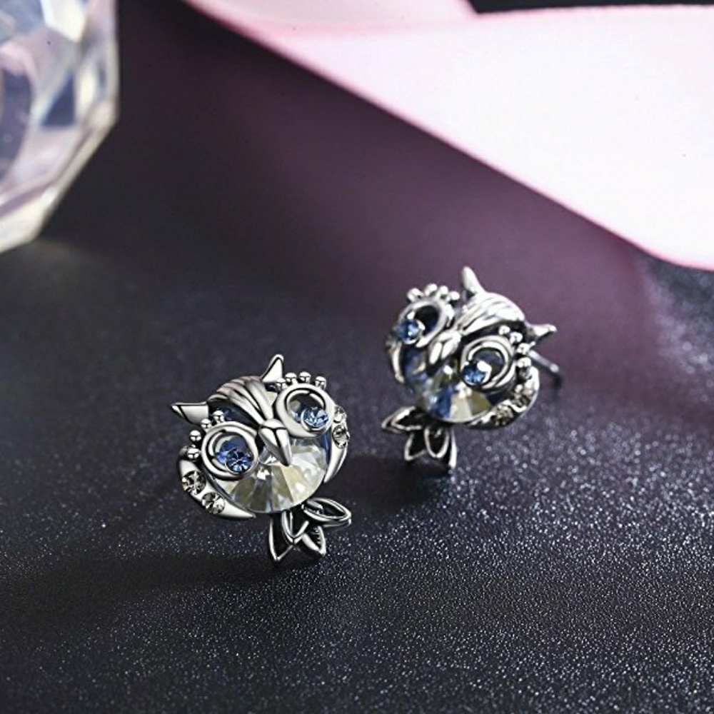 Owl Crystal Studded Earringa
