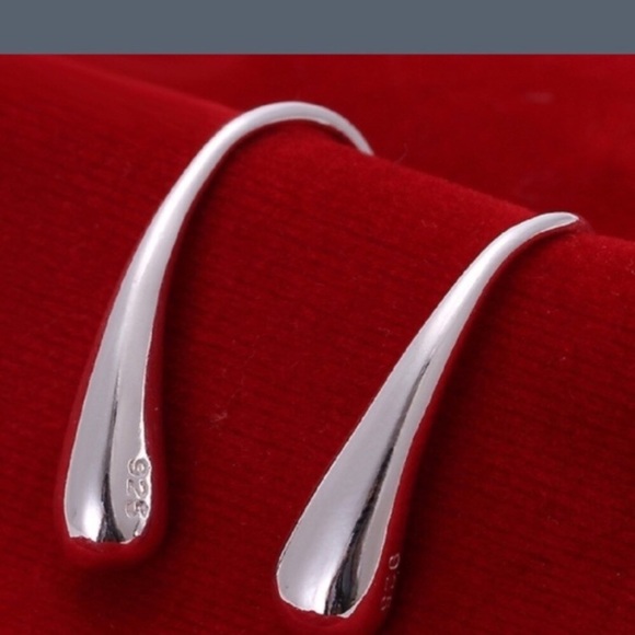 Water drop necklace bracelet ring and earrings - Picture 5 of 5