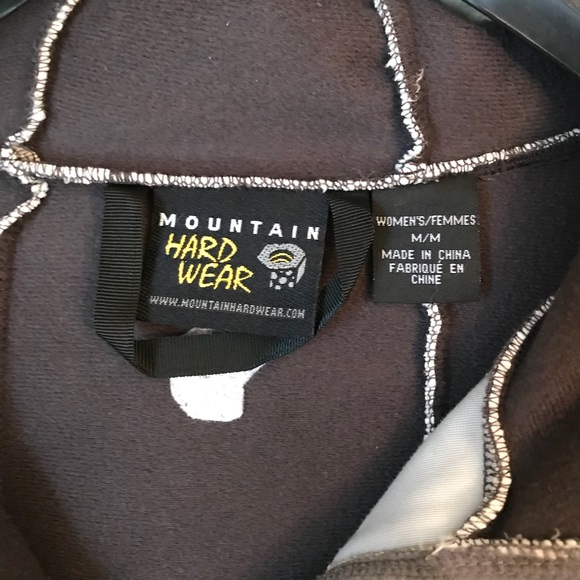 Flattering Mountain Hardware Jacket. - Picture 3 of 5
