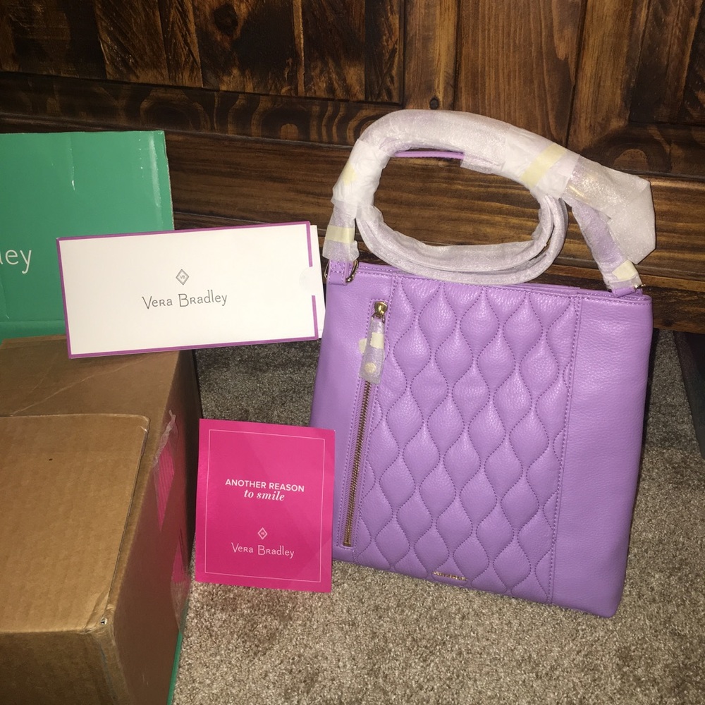 ✅SOLD(eBay)✅NWT Vera Bradley quilted Molly leather