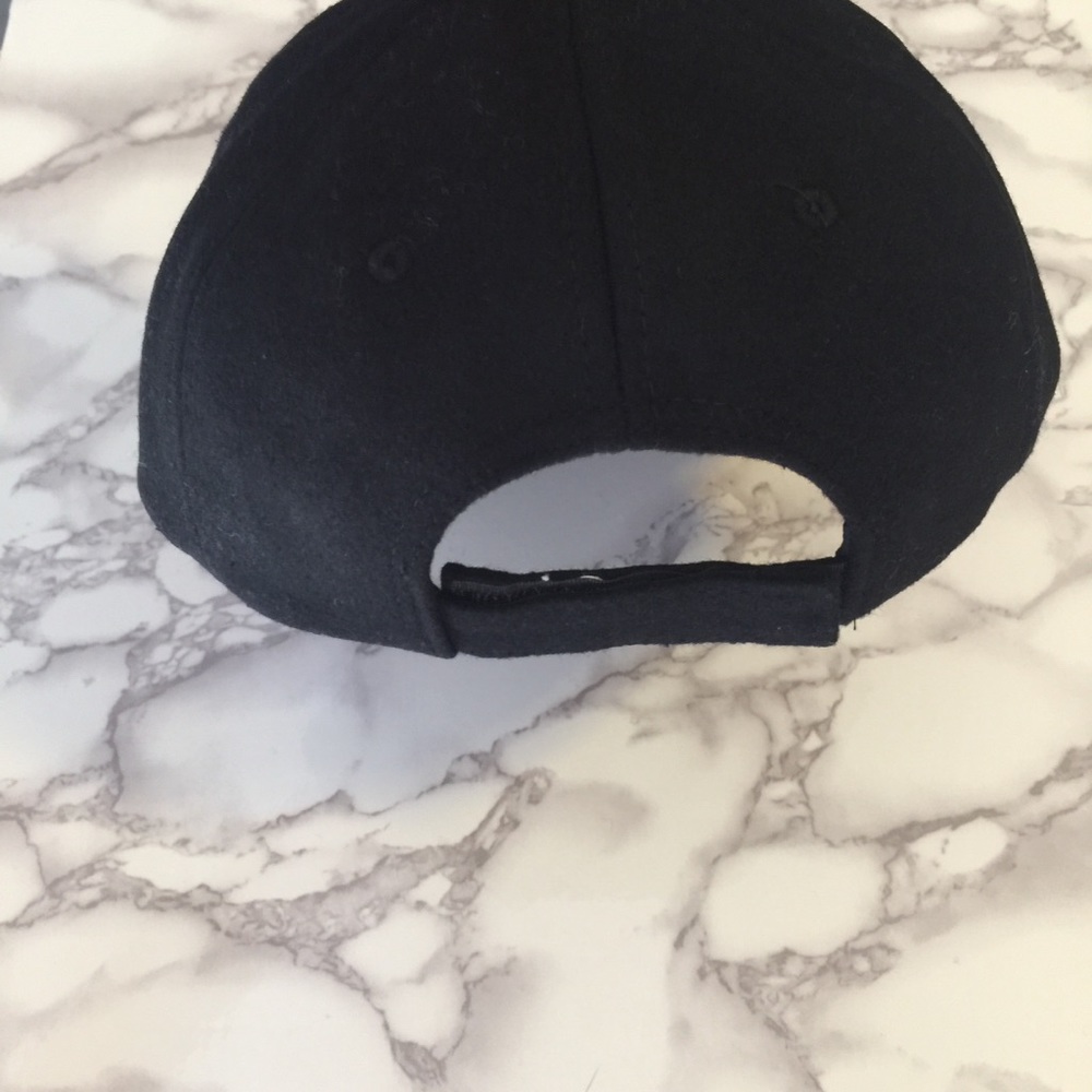⭐️SALE⭐️ Wool Baseball Cap - Picture 5 of 5