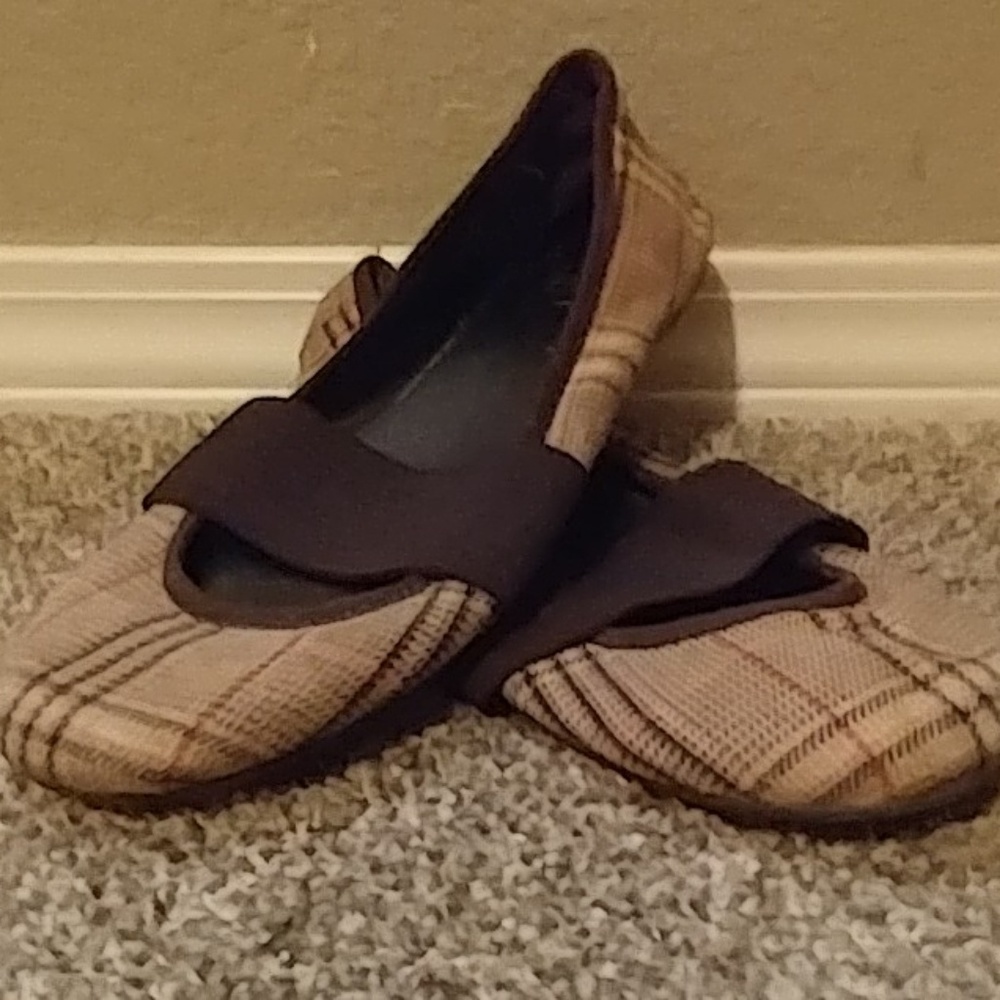 Ballet flats