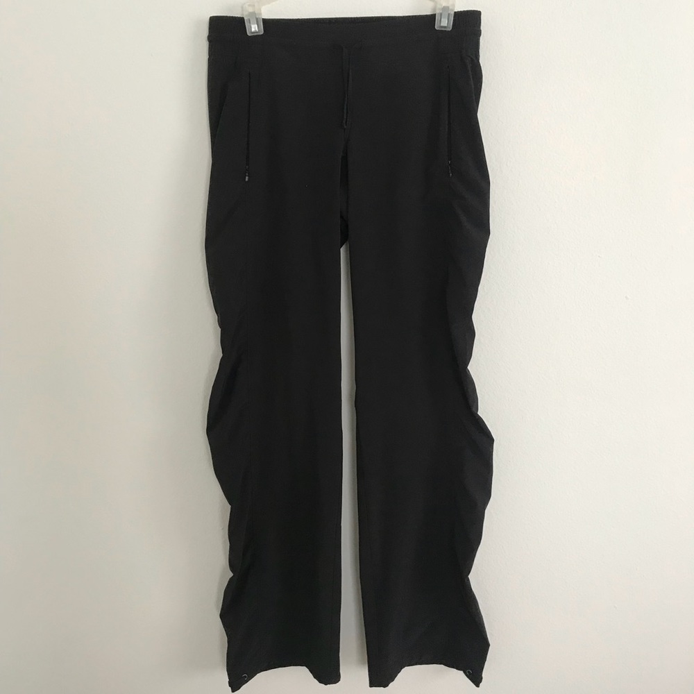 BLACK ATHLETA LA VIVA PANTS