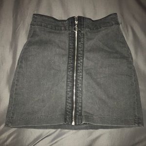 H&M Grey High-Waisted Skirt