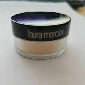 Laura Mercier loose powder. SAMPLE BRAND NEW!