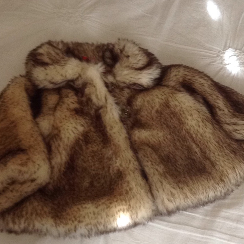 Toddler faux fur coat. Worn twice. Euc.