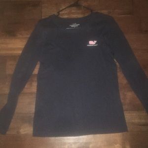 Long sleeve navy Vineyards Vines tee