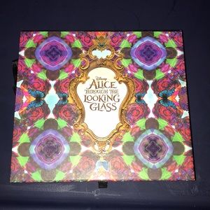 Alice Through The Looking Glass palette