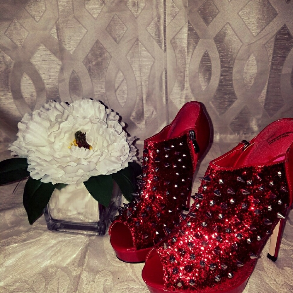 Spiked heels