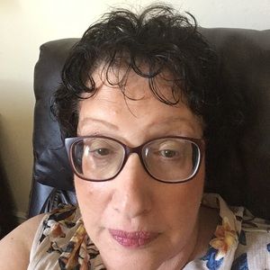 Meet your Posher, Beverly